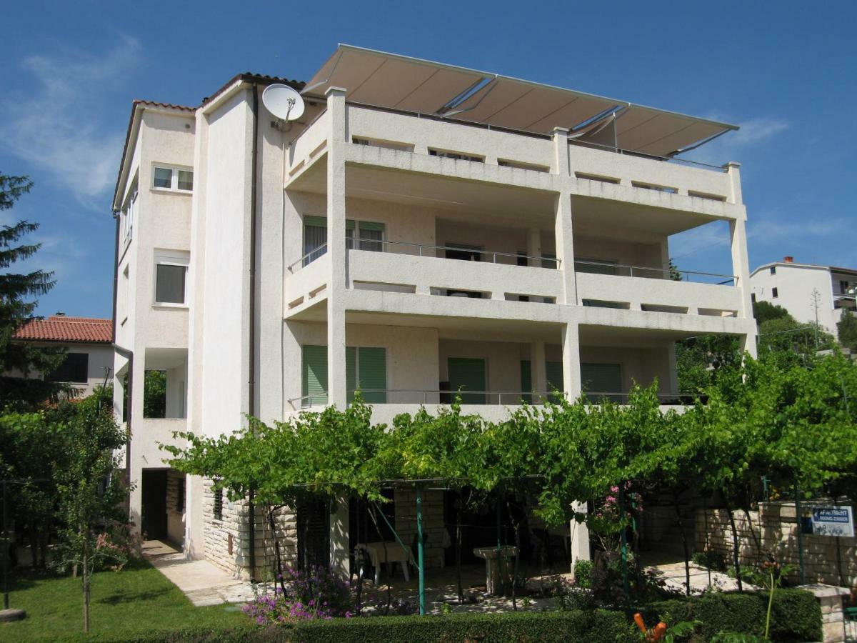 Apartment Petrinic V Pula Buitenkant foto